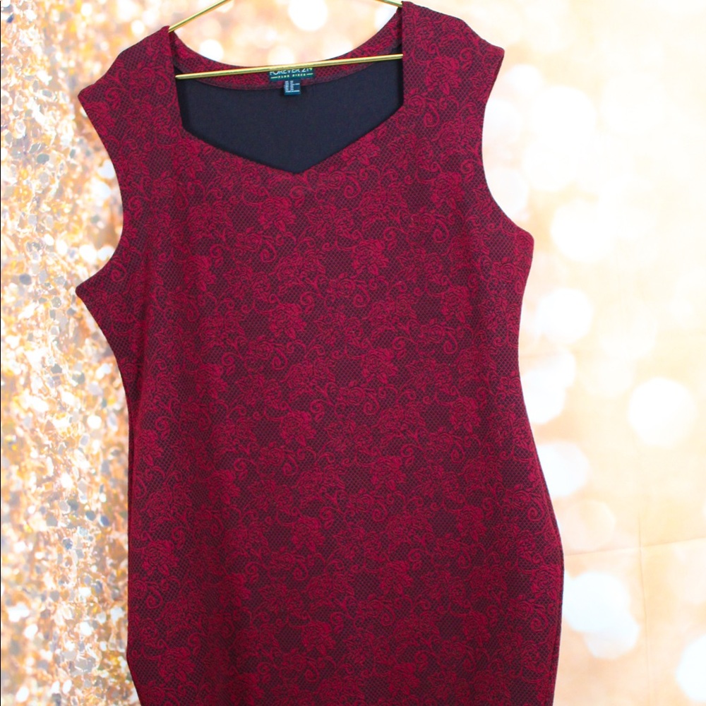 Classy Burgundy/Black Dress